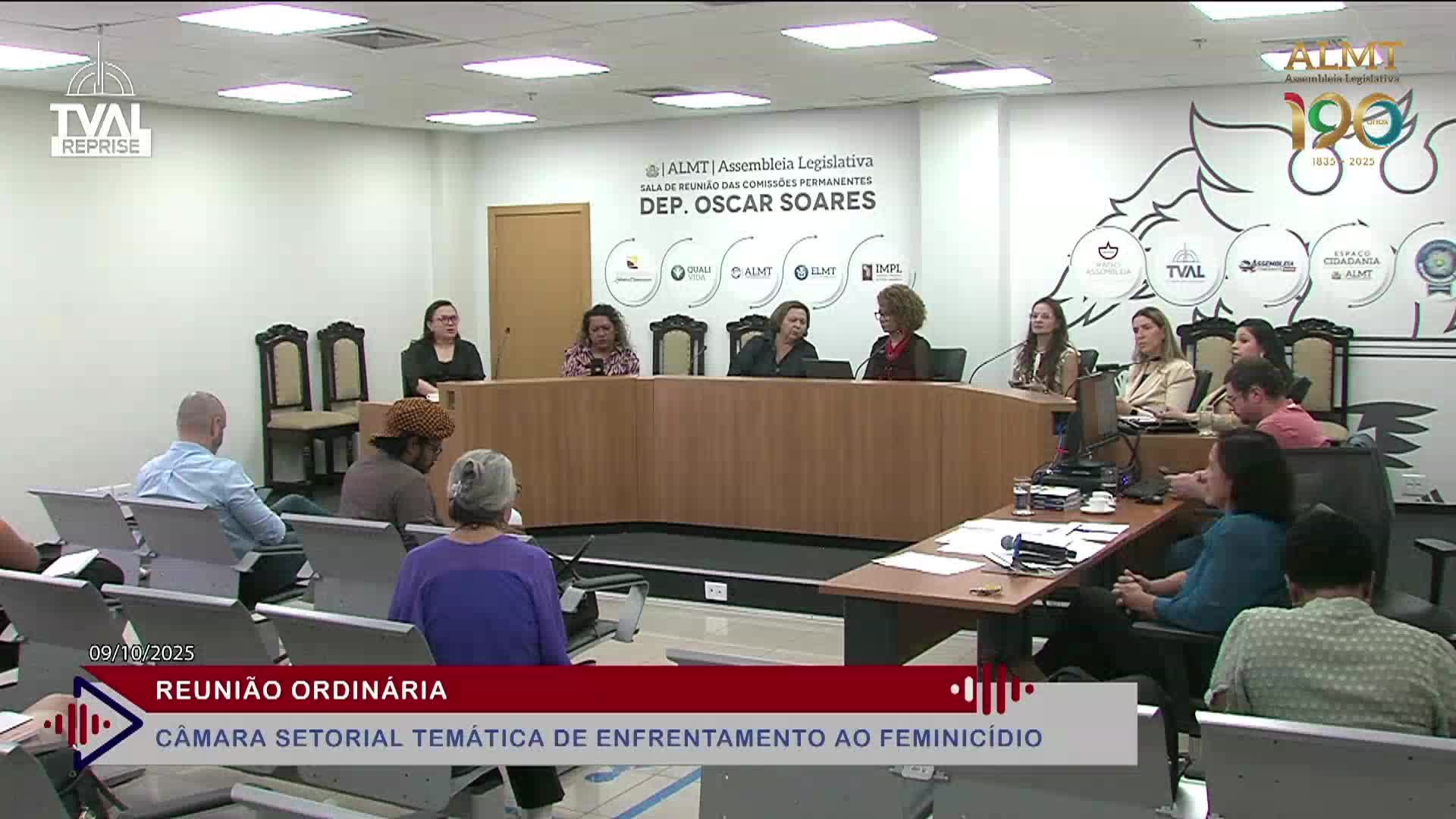 Live stream logo or thumbnail